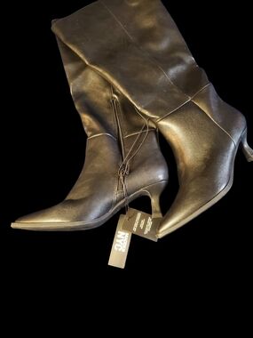 Madden Nyc Black Leather Pointed-Toe Knee Boots with Kitten Heel